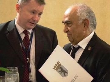 پارسی‌انجمن: در پاسداری و پالایش زبان پارسی -پاسدار-360x267 یک بام و دو هوا مهاجران معاودین عباس سلیمی آنگیل جایزه افغانهای ایران افغانستانهای ایران آلمان پارسی انجمن